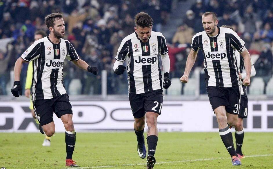 莱万：我对助攻感到高兴；球迷应该会满意我们的表现