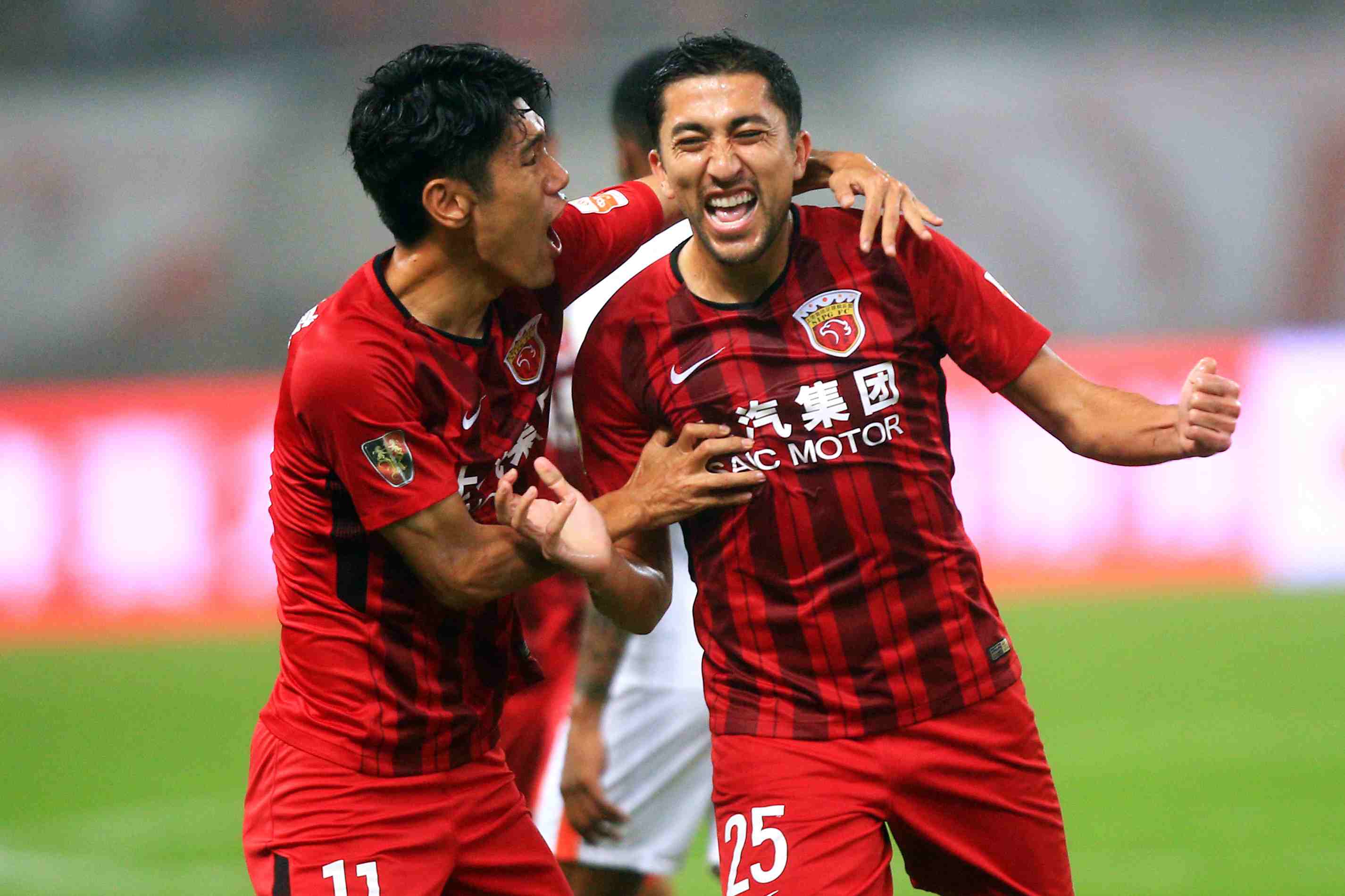 中甲半场：安以恩笑纳对方门将大礼，辽宁铁人暂1-0佛山南狮