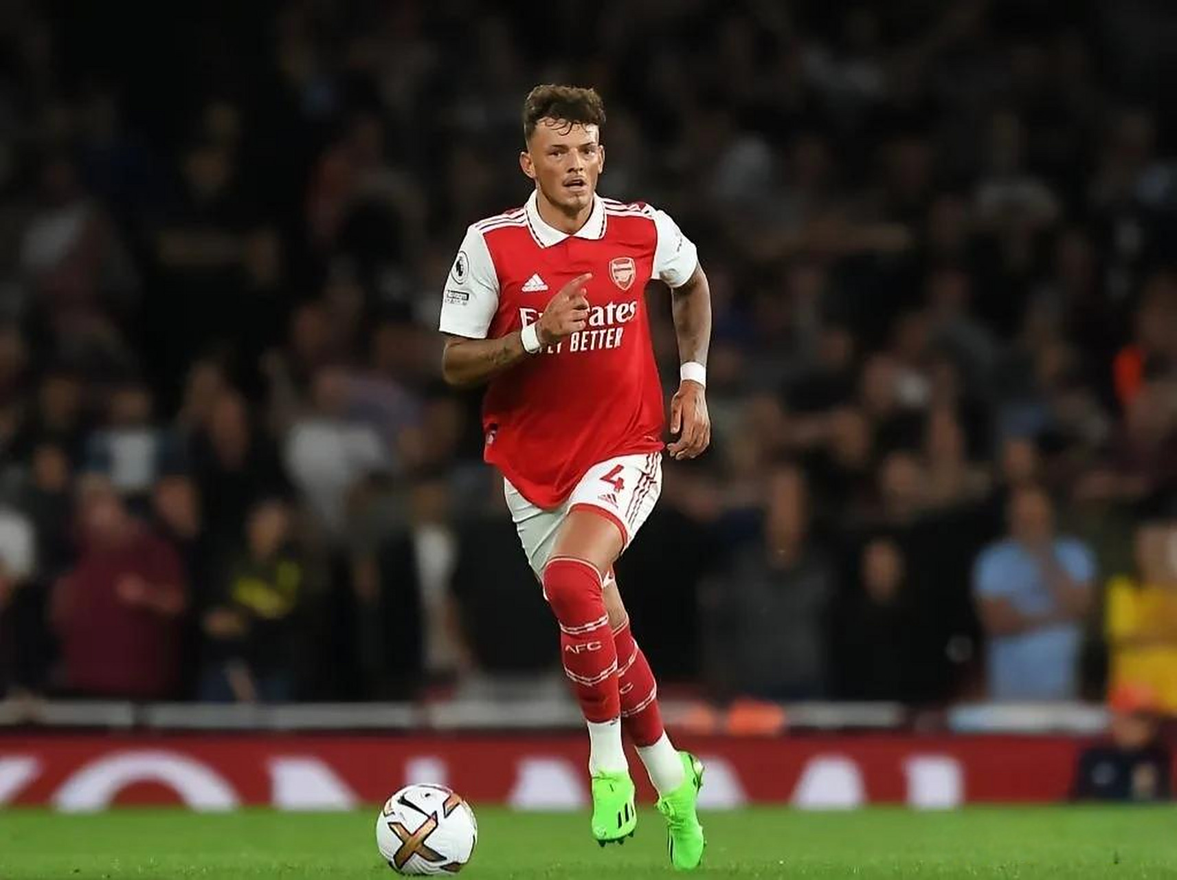 吉尔摩社媒晒照：手术成功，康复之路开始