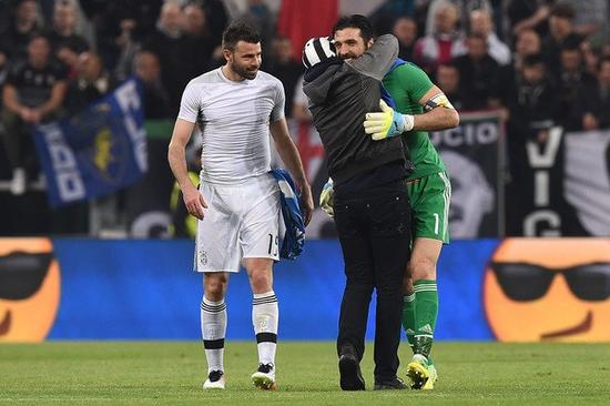 DO：蓝军曾经拒绝一家欧洲豪门对内托的询价，他不缺乏追求者