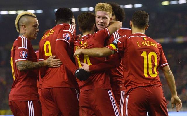 C罗中场休息时对裁判表达不满，讽刺道：你吹得太好了