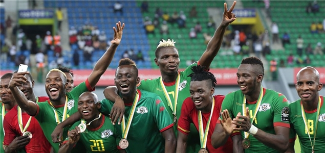 独行侠队记：浓眉表示他计划出战明天对阵火箭的背靠背比赛