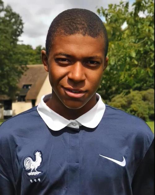 皇马双星闪耀圣马梅斯！库尔图瓦姆巴佩演绎不可阻挡与不可动摇