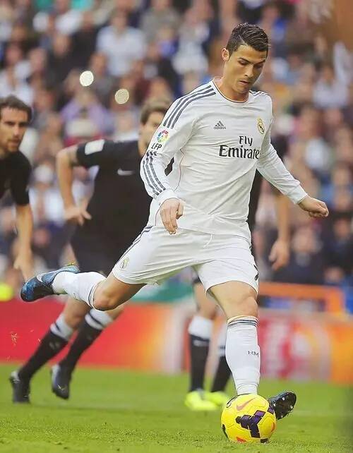 记者：莱比锡有意用霍伊伦取代谢什科，霍伊伦明确表示不想去