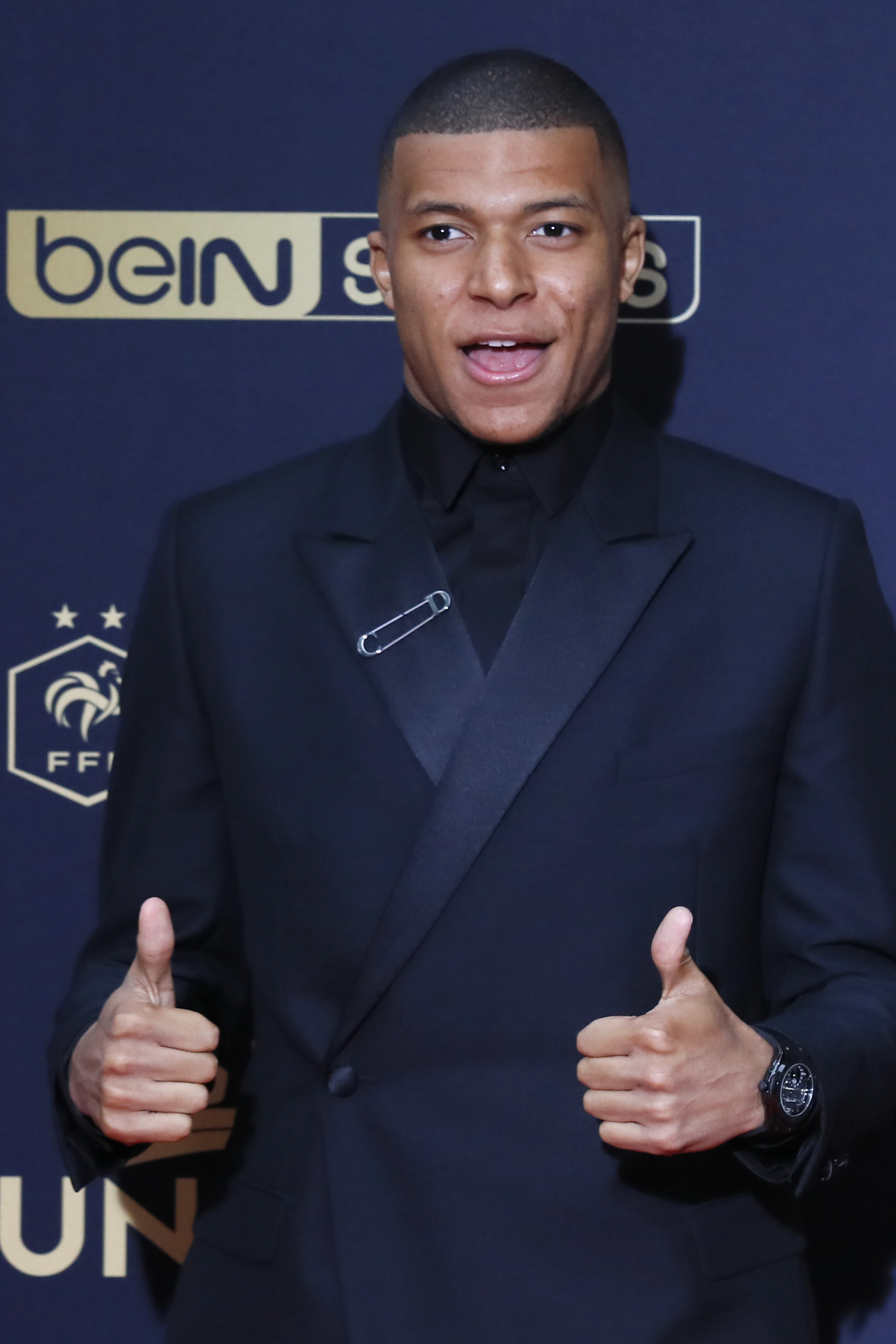 斯洛特：最近几周我们都经历了考验，球队必须拼搏并继续战斗